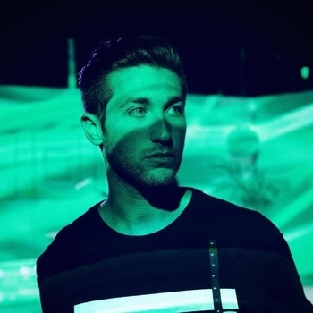 Justin Jesso and Sebastian Fitzek - Under