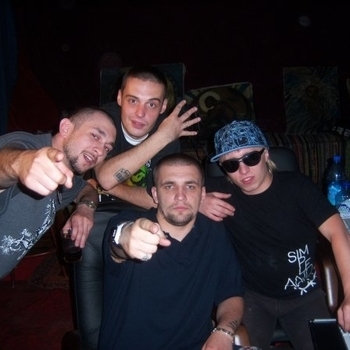 Guf feat АК-47, Баста - Смотри