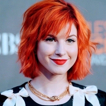 Hayley Williams feat American Football - Uncomfortably Numb (Single 2019)