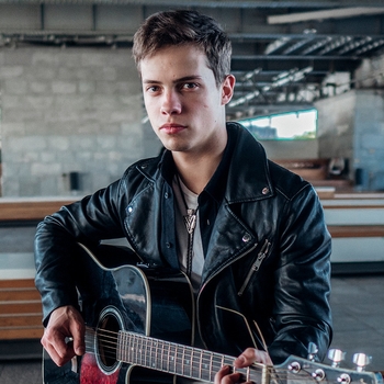 Макс Гирко - Выше