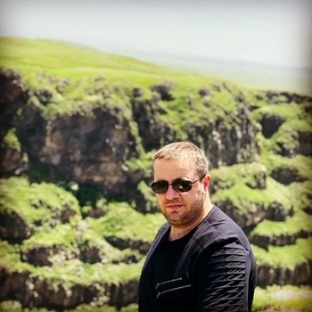 Артист Arsen Barsamyan