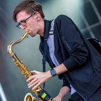 Steve Davit feat Marian Hill - Eat u alive (Single 2020)