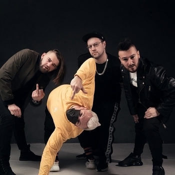 Следы and Guntanomo - Двигаться дальше (Может это просто снится нам 2019)