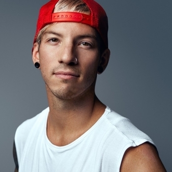 Josh Dun and Twenty One Pilots - Redecorate (Scaled and Icy 2021)