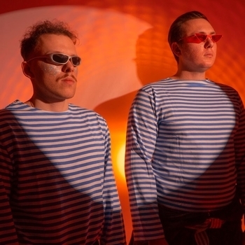 Hug Club - Любовь правит миром (Новинки 2022)