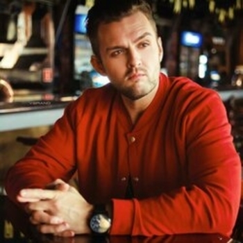 04.  НашеVrемя feat. Zlata (Злата) - Крылья