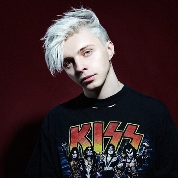 Arty - Falling down (feat. Maty Noyes)