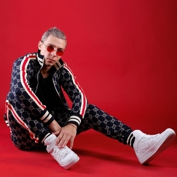 Kaskeiyp and Irene - Walls