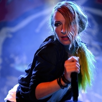 Sandra Nasic and Carpark North - 32 (Radio Edit)