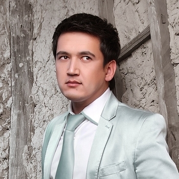 Бобурмирзо Яздонов (Boburmirzo Yazdonov) - Tanovar (Тановар) (Jonli ijro 2022)