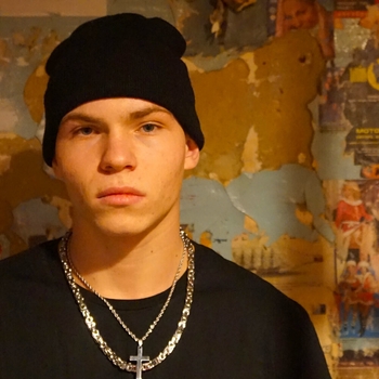 Branya, Macan - Пополам