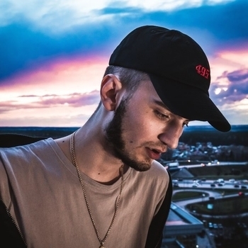 Guf and Deemars, Lil Kavkaz, Og Minay - Под Москвой (2024)