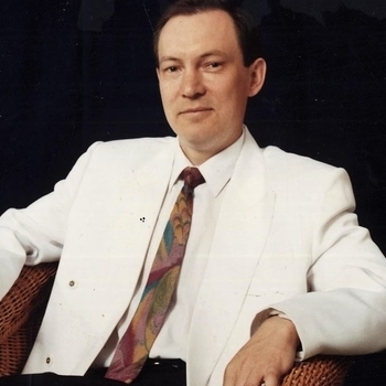 Артист Асаф Валиев