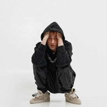 Lovebabybaby и Пятница17 - Красные глаза