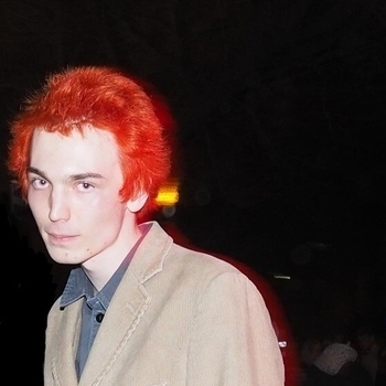 Артист Холли Ветролов