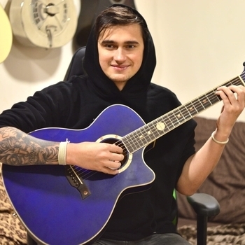 Ярик Бро - Девочка с улыбкой на лице (Акустика)