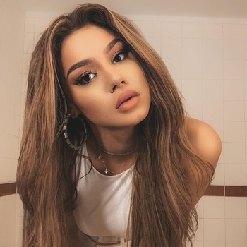 Dhurata Dora and Young Zerka - Roll (A Bombi 2016)