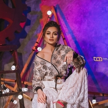 Zeyneb Heseni - Dost