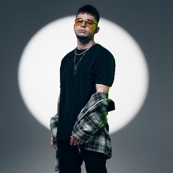 Sverkay and #krnk - Kissme