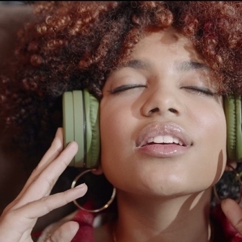 Артист Gloria Tells