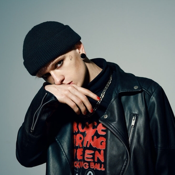 Ловимомент и Мэйклав - Притворяешься (Single 2019)