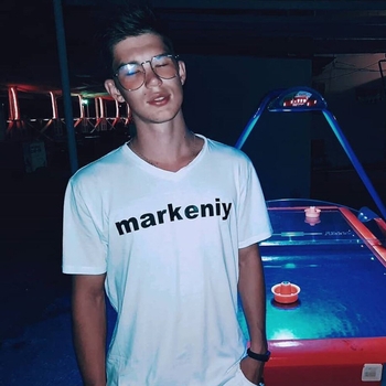 Markeniy - Wanna Feel