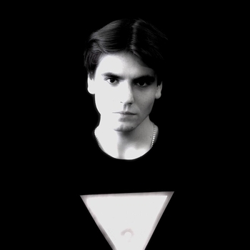 Pxlsdead and Kvestar - Первый раз (2023)