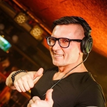 DJ Nil and Roma Trevoga - You Make Me Feel (Kapral Remix)