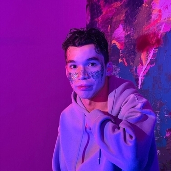 2105 - Подарки (я никогда не изменюсь) (Открытки с поздравлениями 2021)