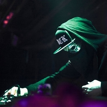 Navaro - Cherrywood (Sanctuary 2007)