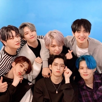 Victon and HuhGak, Apink - Oasis (Identity 2017)