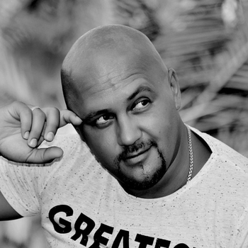 Артист Dj Ramezz