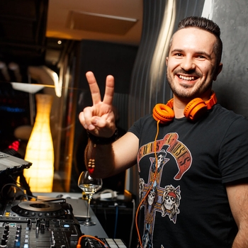 Dj Belite - All Eyes on Me