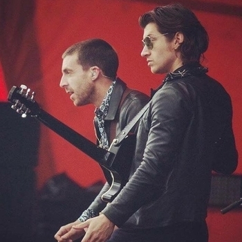 The Last Shadow Puppets - Paris Summer (Live)