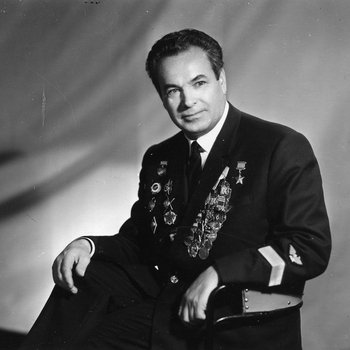 Павел Михайлов - На берегу моря