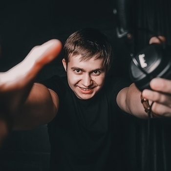 Alex Shik, Julia Milows, Chique - Brave