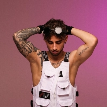 Roxxx and Grape - Chaplin (Prod. by Grape)