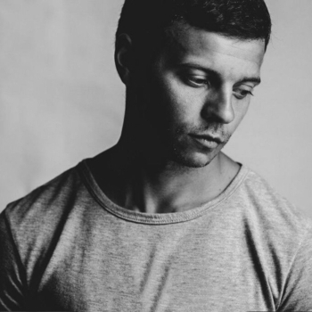 Артист Toricos