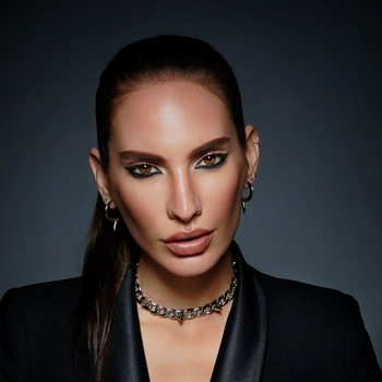 Armin van Buuren, Lilly Palmer - Ayi Giri