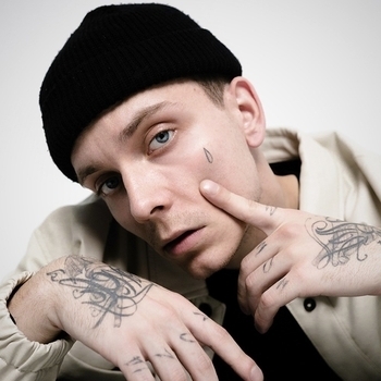 Fusion a.k.a EazyWin, меньшеодного - ZADA