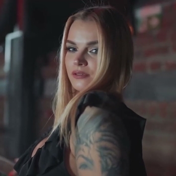 Meric Again - Womanizer