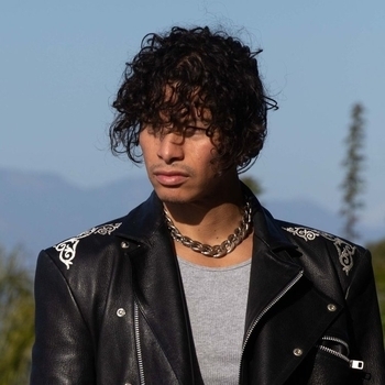 A.Chal feat Tess - Endlessly (Single 2019)