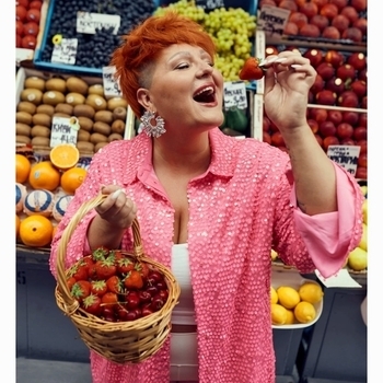 Баронесса - В красном берете (2024)