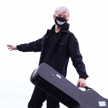 Руслан Утюг - Ну когда я перестану быть магнитом всех проблем