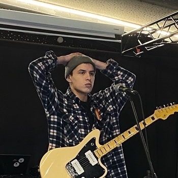 Дегид и До свиданья, дорогая! - Кто она?