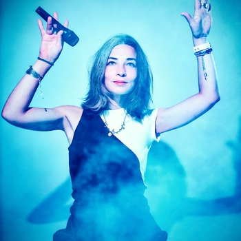 Артист Нина Смит