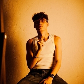 Krasnopolsky feat Hungry Punk - Покажи