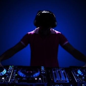 Артист Japan Aircraft