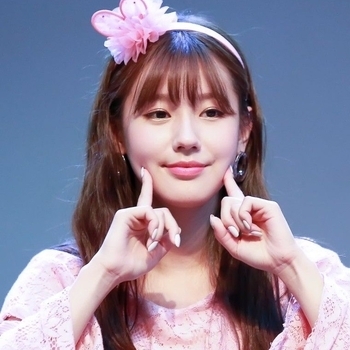 Miyeon - 적월 (Red Moon) (2025)