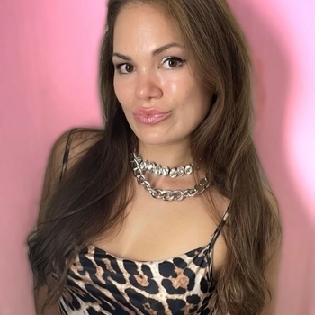 Julia Milows - Secret Land